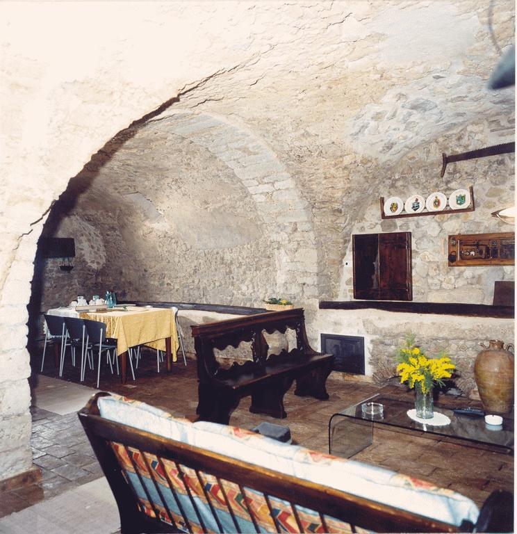 Il Borgo Agriturismo 페렌틸로 외부 사진